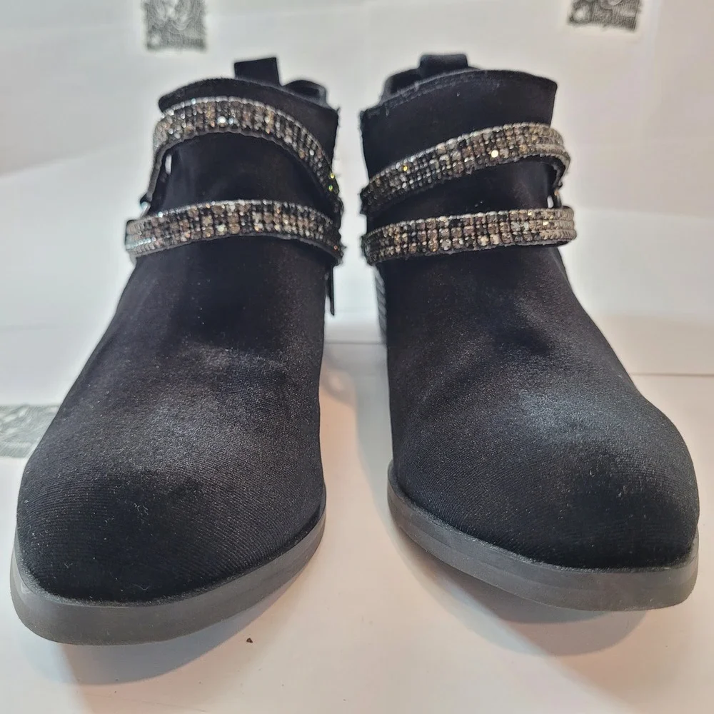 Not Rated Ankle Boots Women Black Velvet Rhinestone Strap‎ NRLB0332-001 Size 8.5